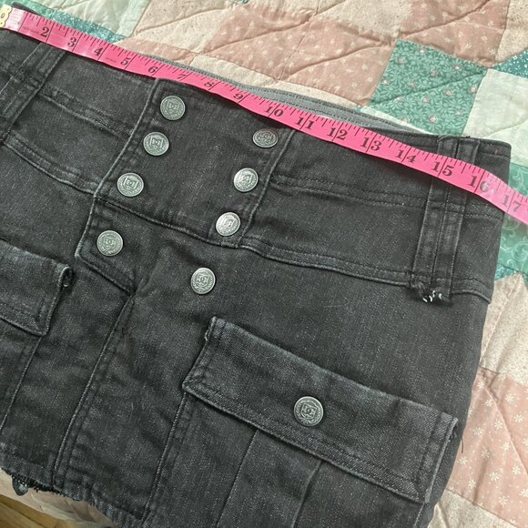 Y2K DC Micro Mini Eva Skirt Womens 29 Black Denim Ruffle Skate 2000s Cargo - Picture 8 of 10